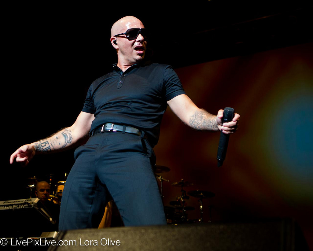 Pitbull – Live Pix Live